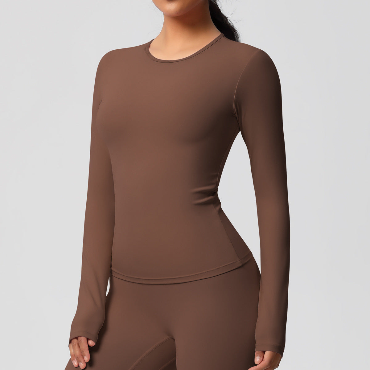 Yoga pants set for women in a solid color