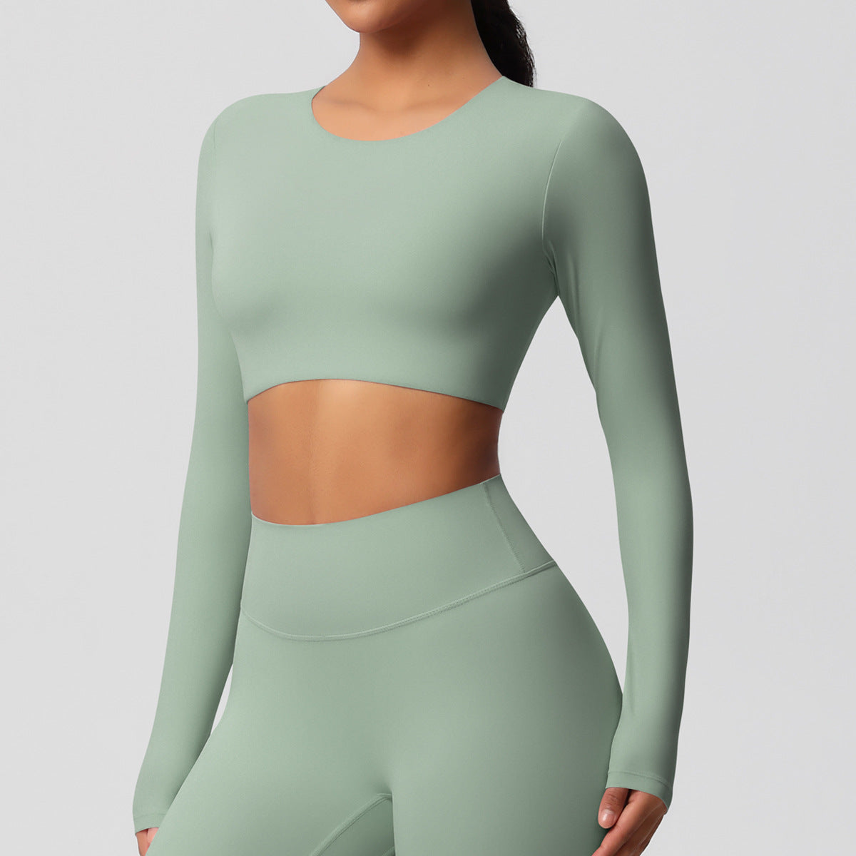 Yoga pants set for women in a solid color