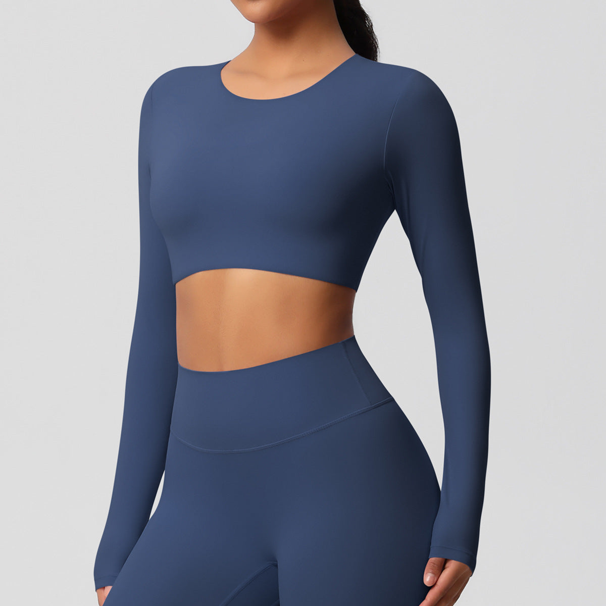 Yoga pants set for women in a solid color