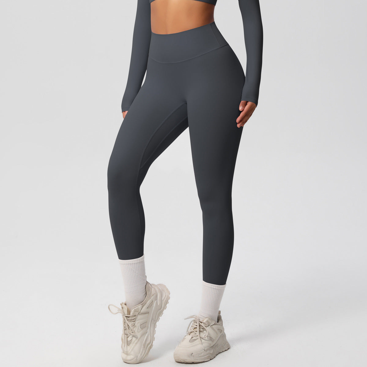 Yoga pants set for women in a solid color