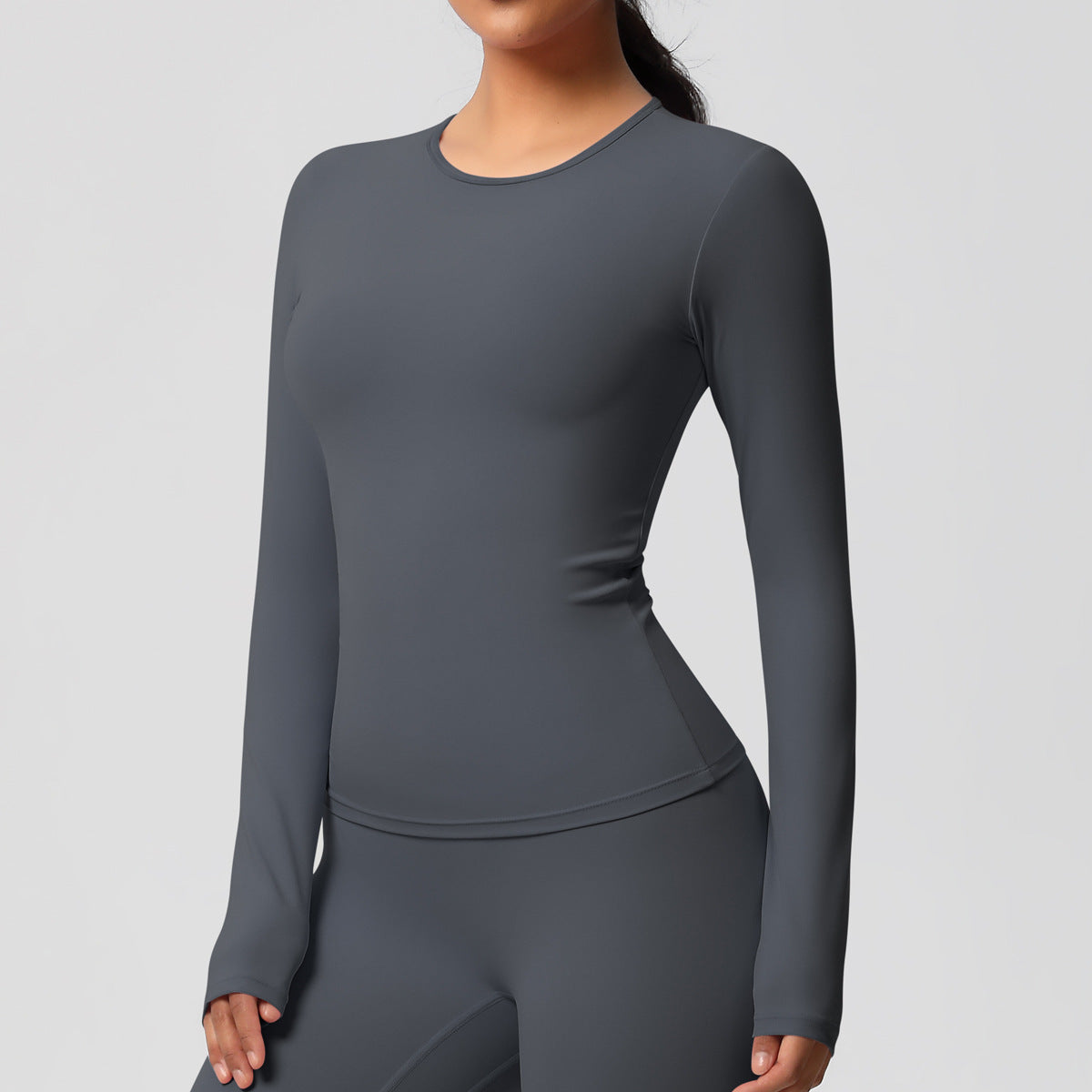 Yoga pants set for women in a solid color