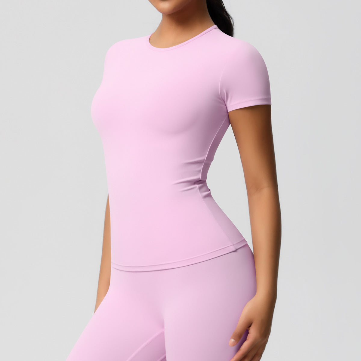 Yoga pants set for women in a solid color