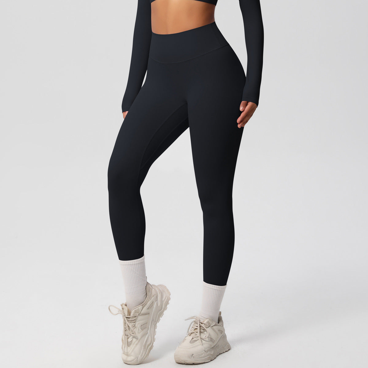 Yoga pants set for women in a solid color