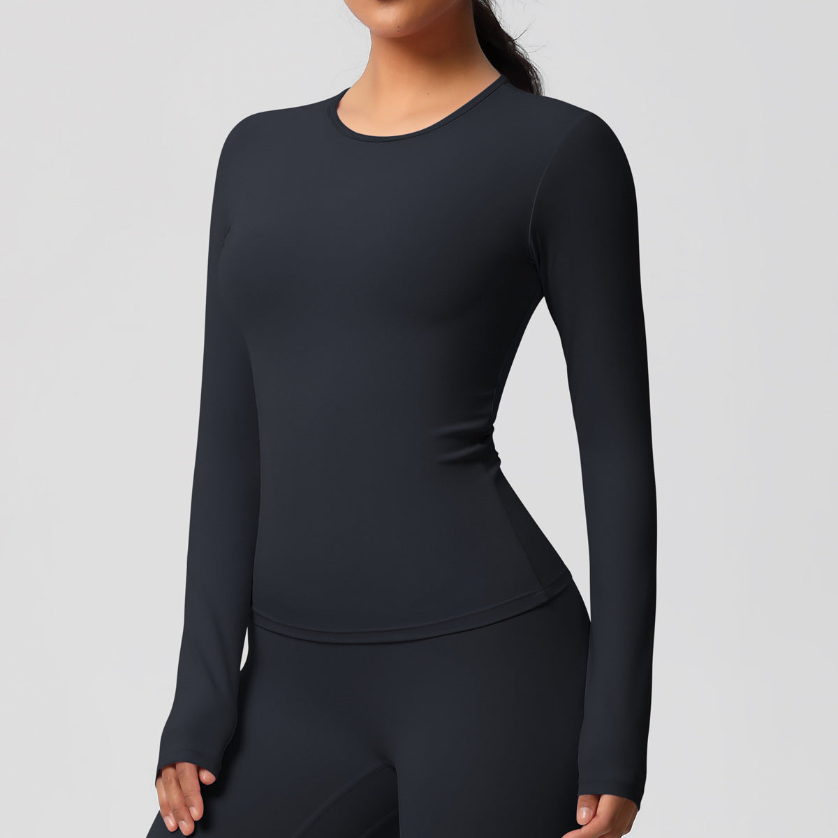 Yoga pants set for women in a solid color