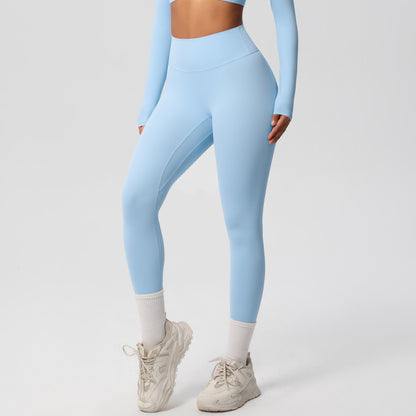 Yoga pants set for women in a solid color