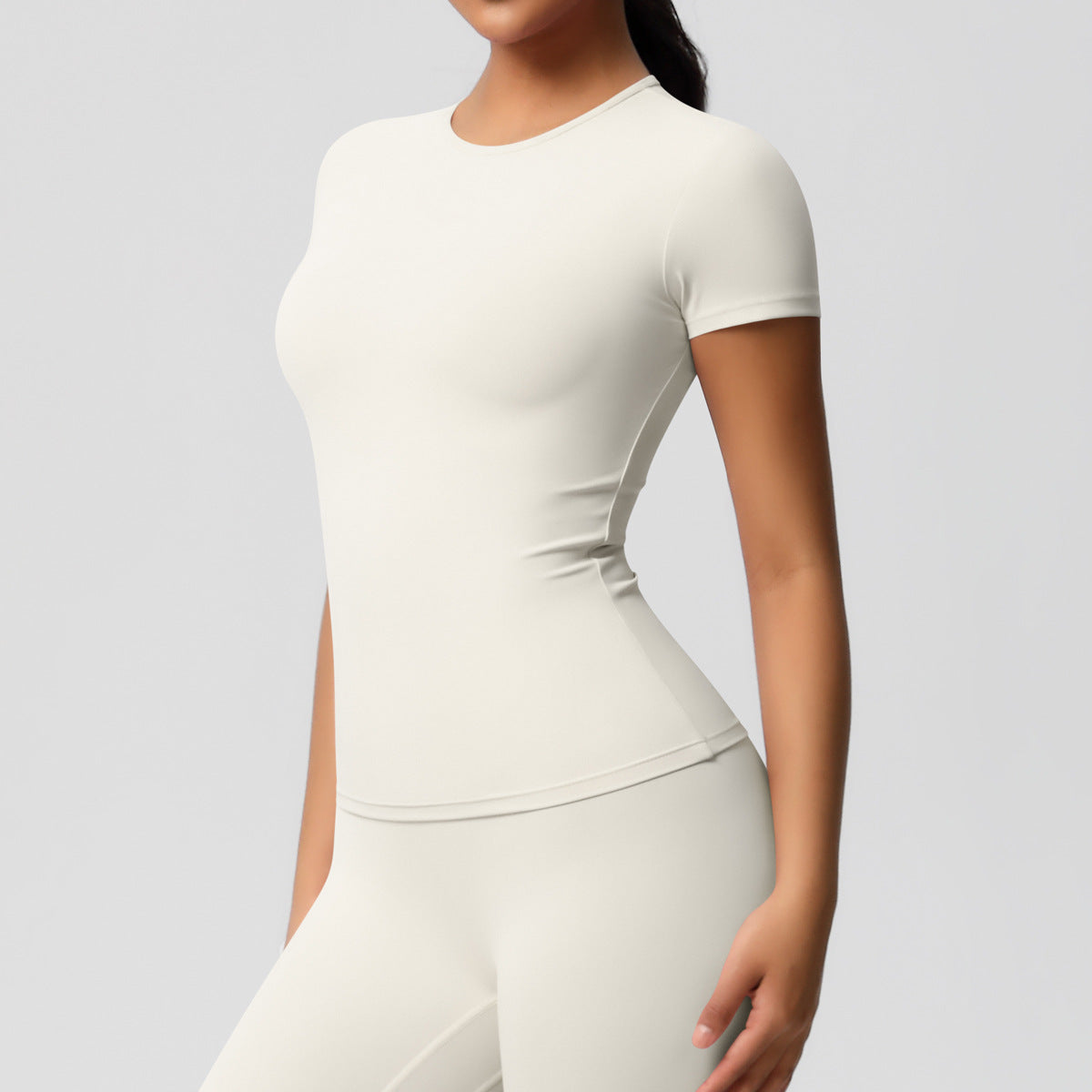 Yoga pants set for women in a solid color