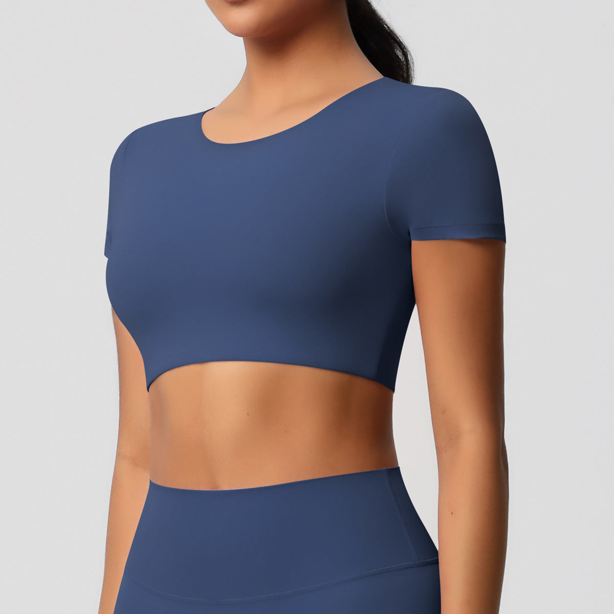 Yoga pants set for women in a solid color