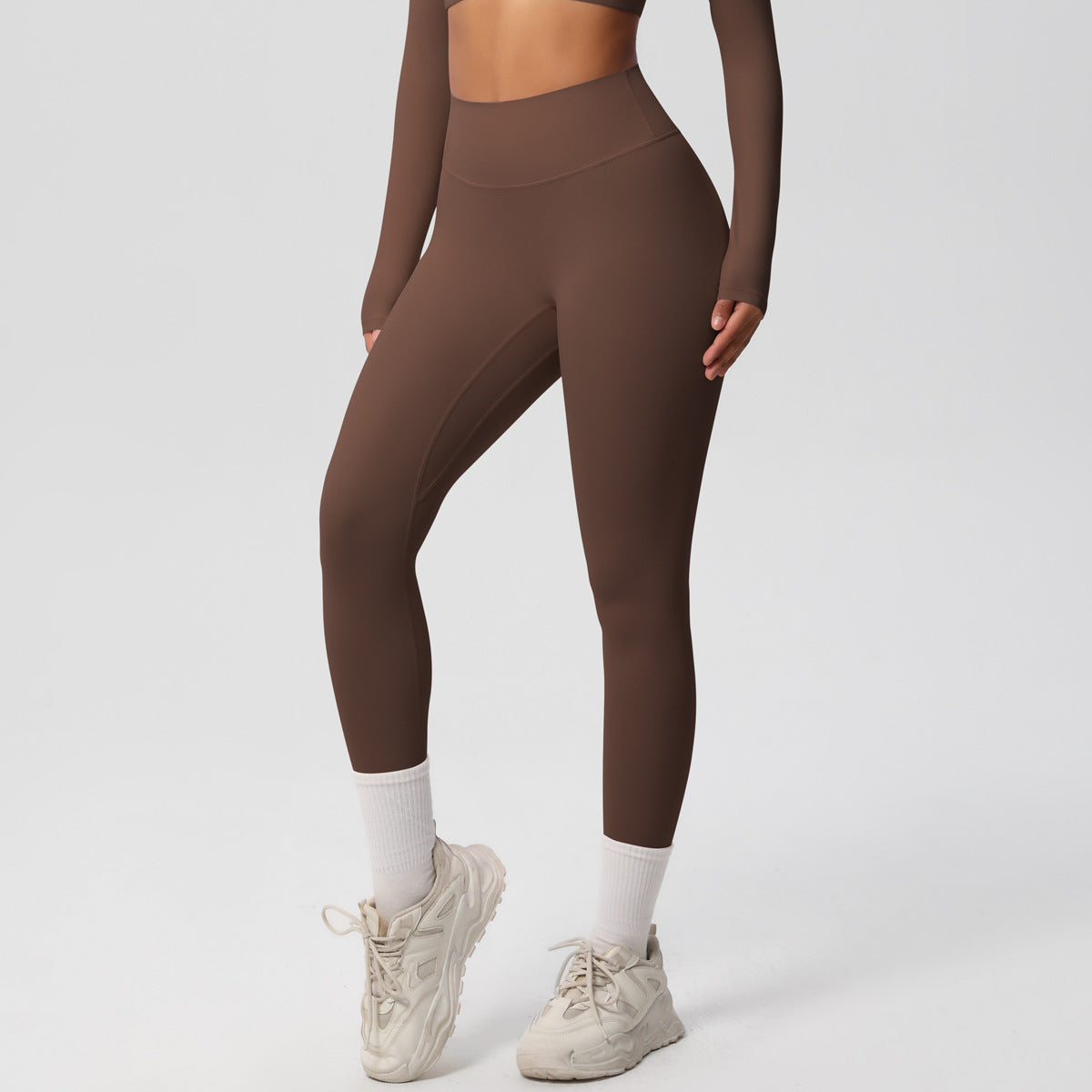 Yoga pants set for women in a solid color