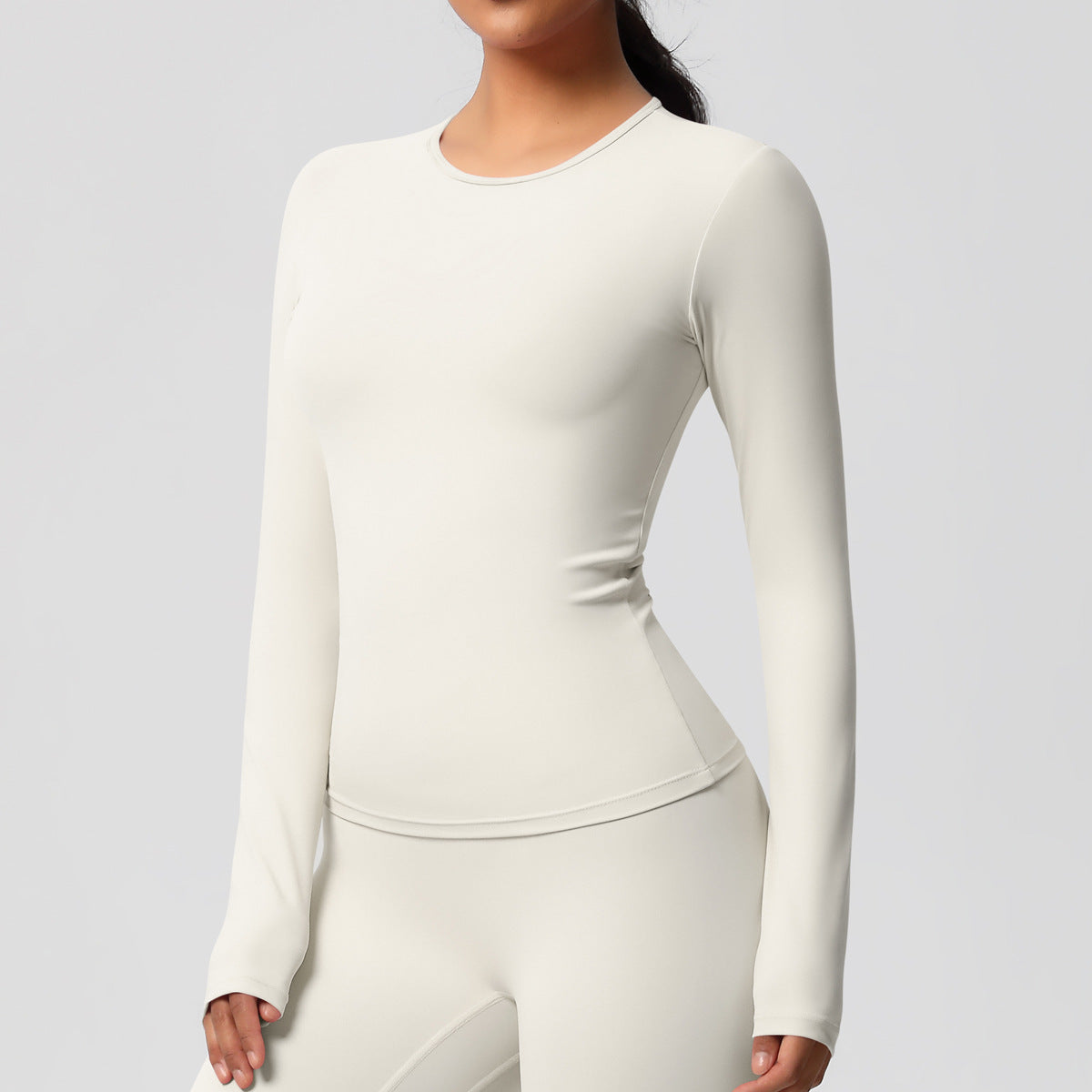 Yoga pants set for women in a solid color